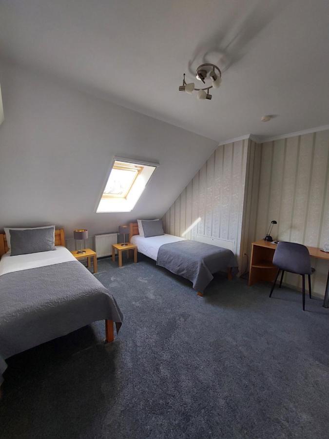 Asmonienes Sveciu Namai "Senoji Mokyklele" Otel Smalininkai Dış mekan fotoğraf
