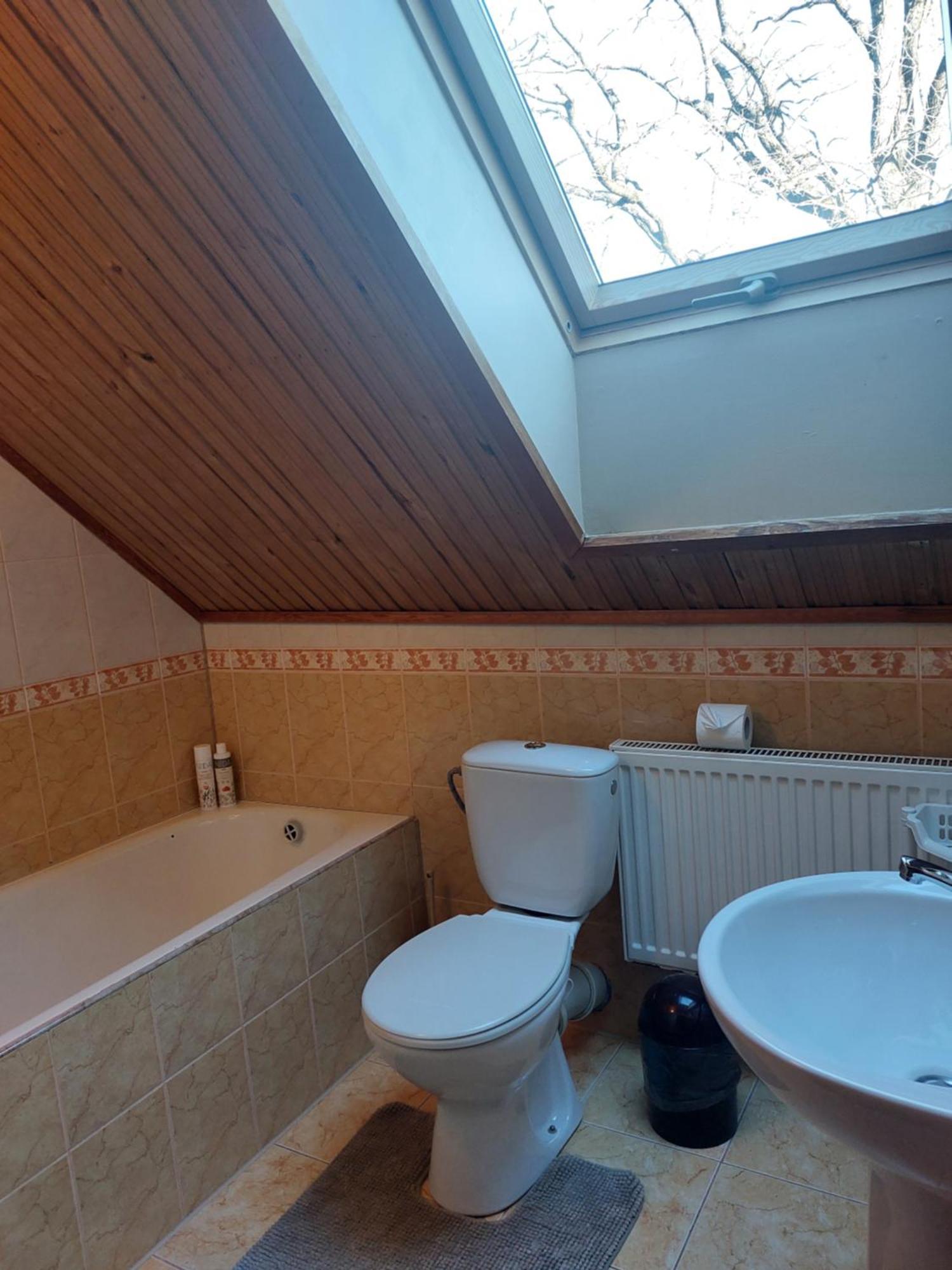 Asmonienes Sveciu Namai "Senoji Mokyklele" Otel Smalininkai Dış mekan fotoğraf