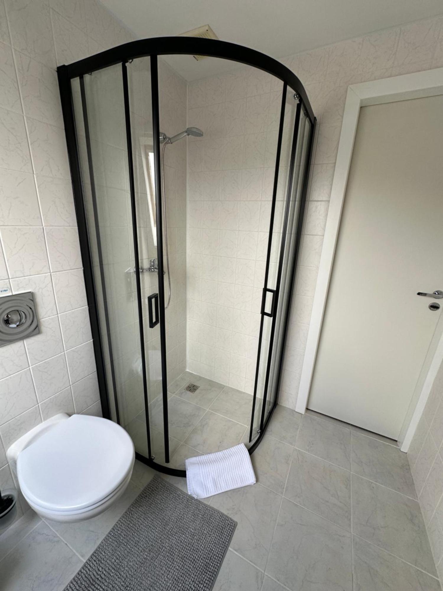 Asmonienes Sveciu Namai "Senoji Mokyklele" Otel Smalininkai Dış mekan fotoğraf