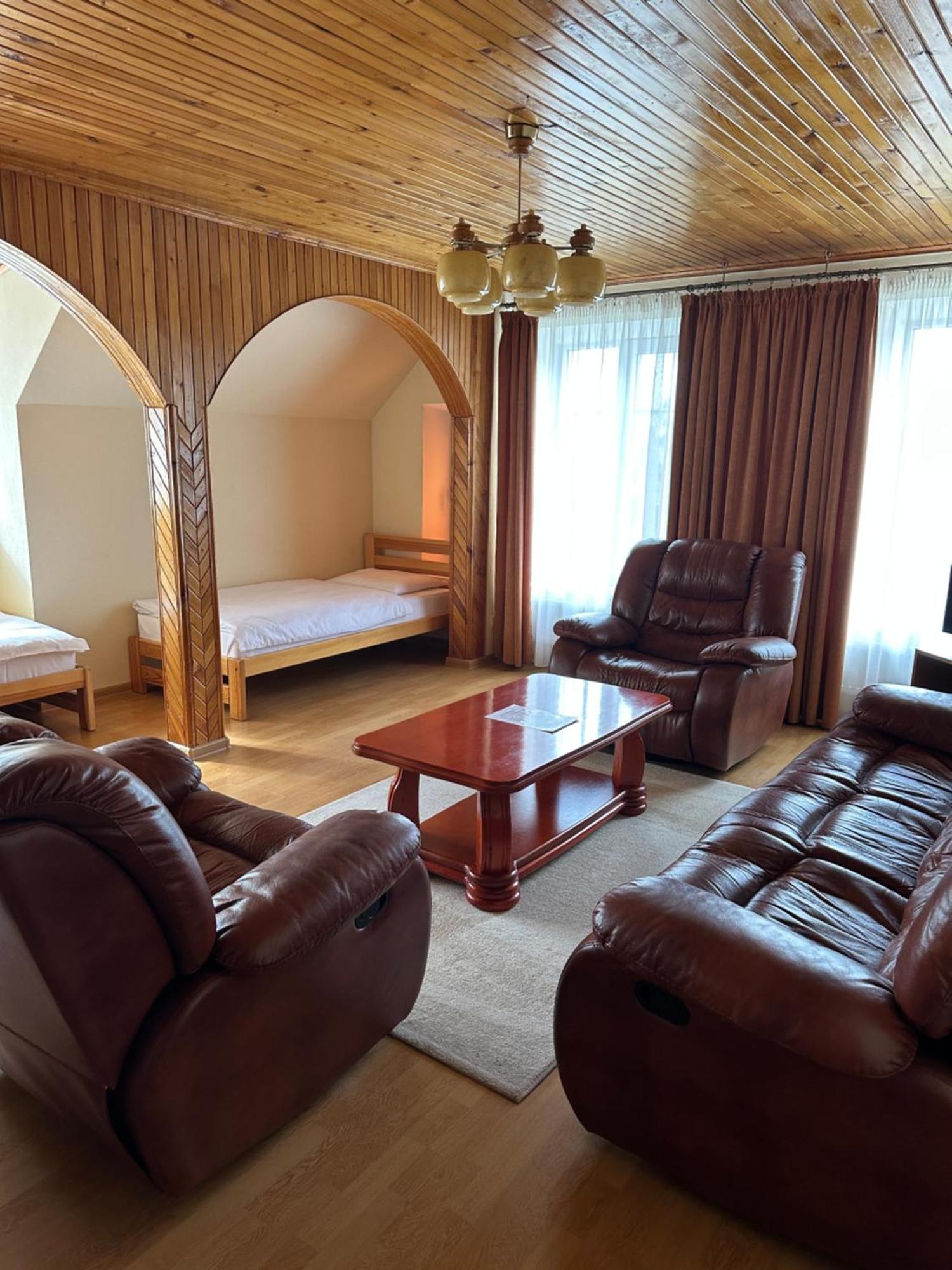 Asmonienes Sveciu Namai "Senoji Mokyklele" Otel Smalininkai Dış mekan fotoğraf