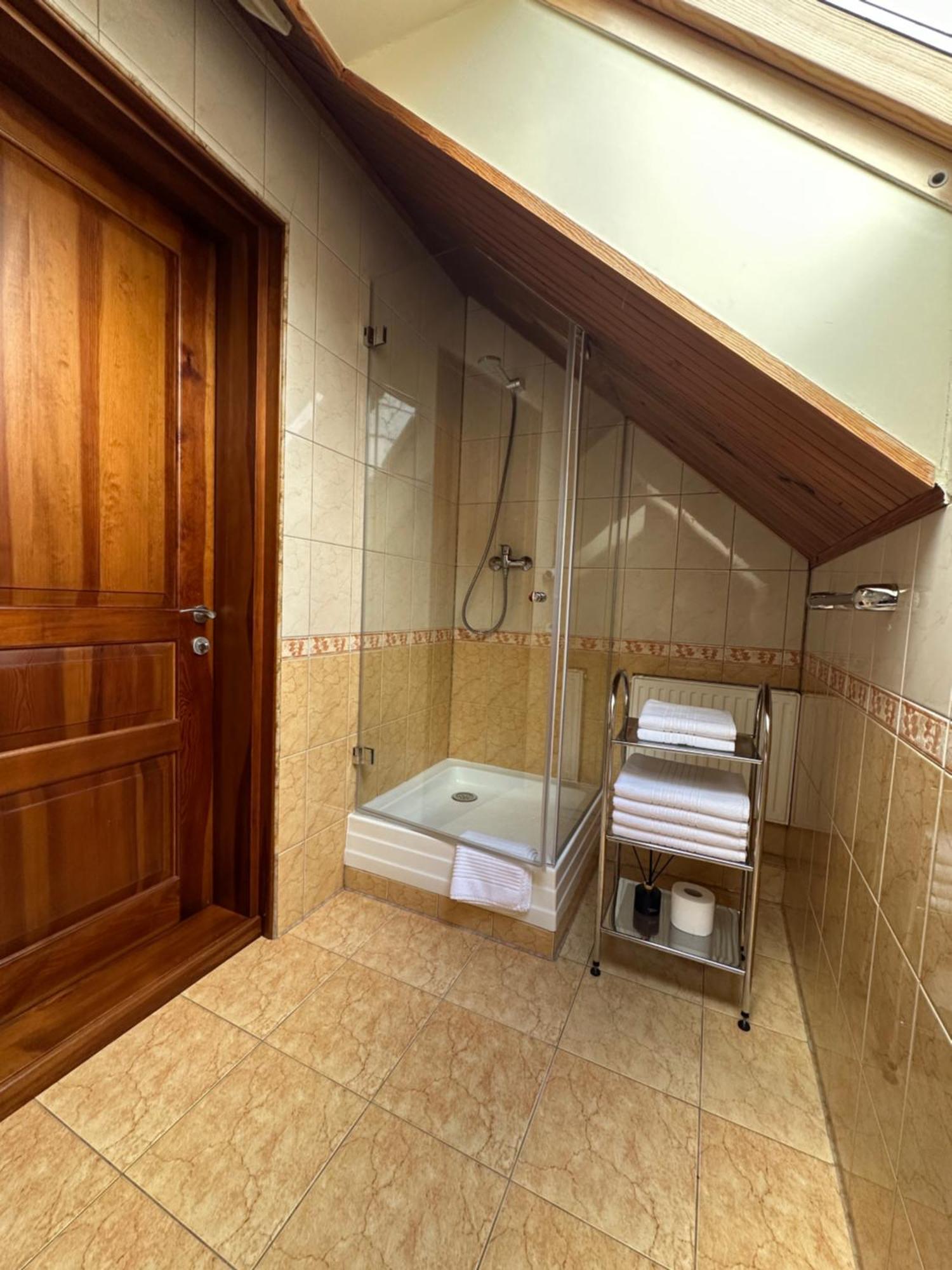 Asmonienes Sveciu Namai "Senoji Mokyklele" Otel Smalininkai Dış mekan fotoğraf